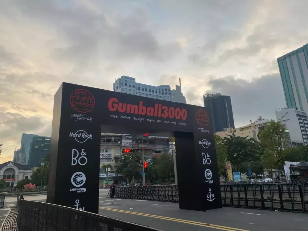 Gumball 3000 mang đến lễ hội hơn 100 siêu xe tại Việt Nam, Trung Nguyên tiếp đoàn với gần 20 siêu xe- Ảnh 1.