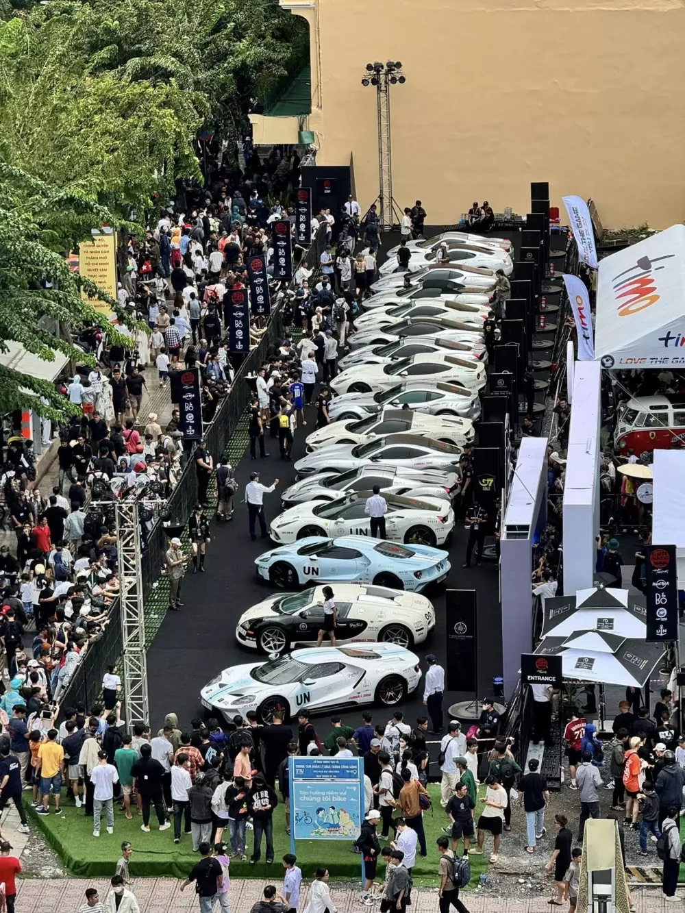 Gumball 3000: Hơn 1.600km để con có thể chạm vào đam mê Bugatti chỉ thấy qua màn hình- Ảnh 2.