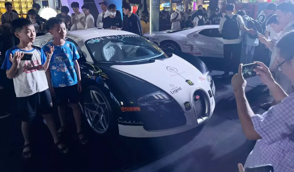 Gumball 3000: Hơn 1.600km để con có thể chạm vào đam mê Bugatti chỉ thấy qua màn hình- Ảnh 4.