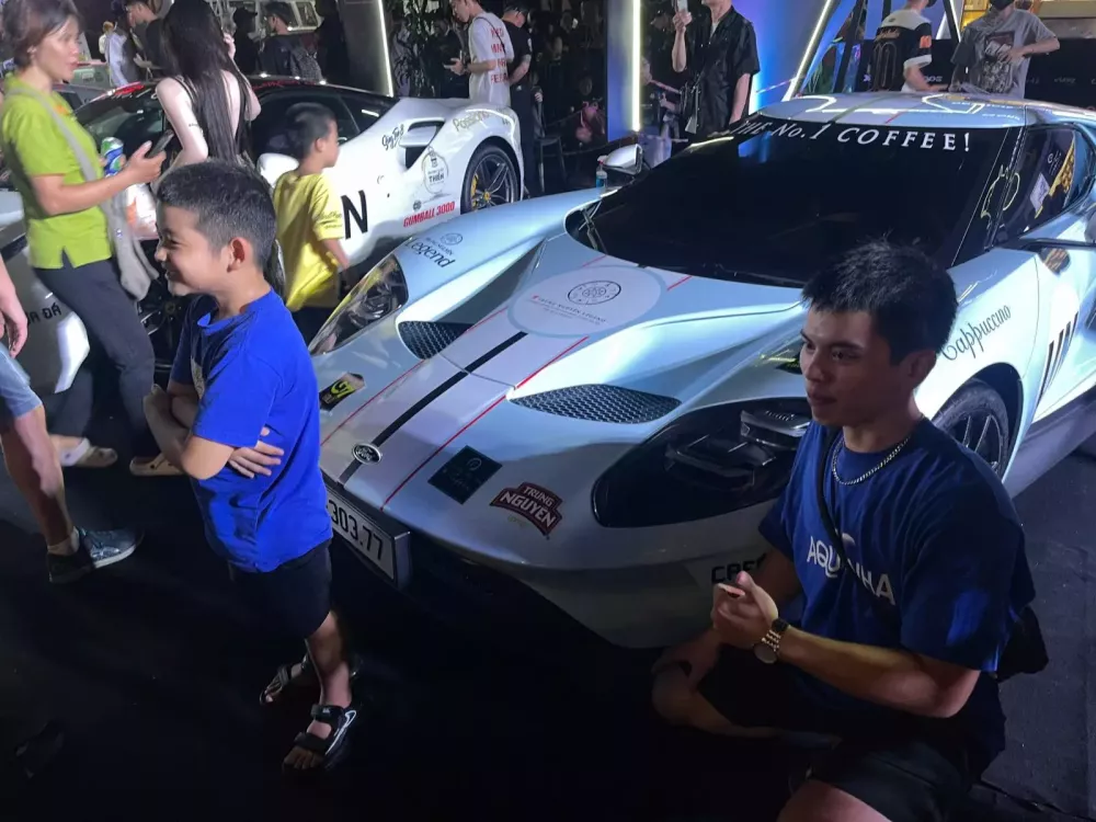 Gumball 3000: Hơn 1.600km để con có thể chạm vào đam mê Bugatti chỉ thấy qua màn hình- Ảnh 12.