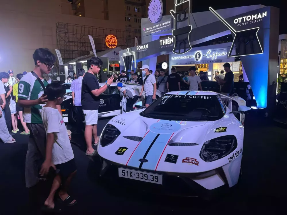 Gumball 3000: Hơn 1.600km để con có thể chạm vào đam mê Bugatti chỉ thấy qua màn hình- Ảnh 6.