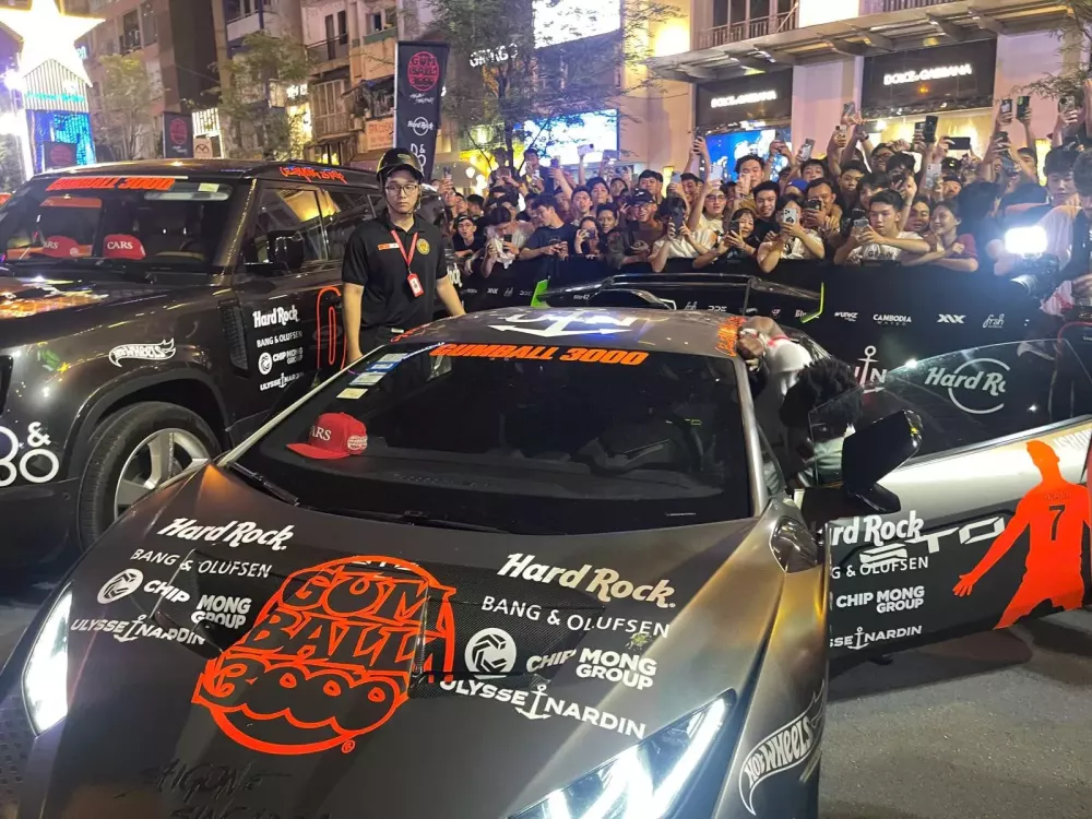 Streamer IshowSpeed gây náo nhiệt tại Gumball 3000 với những màn giao lưu hài hước: Sẽ lái Lamborghini Huracan STO- Ảnh 3.