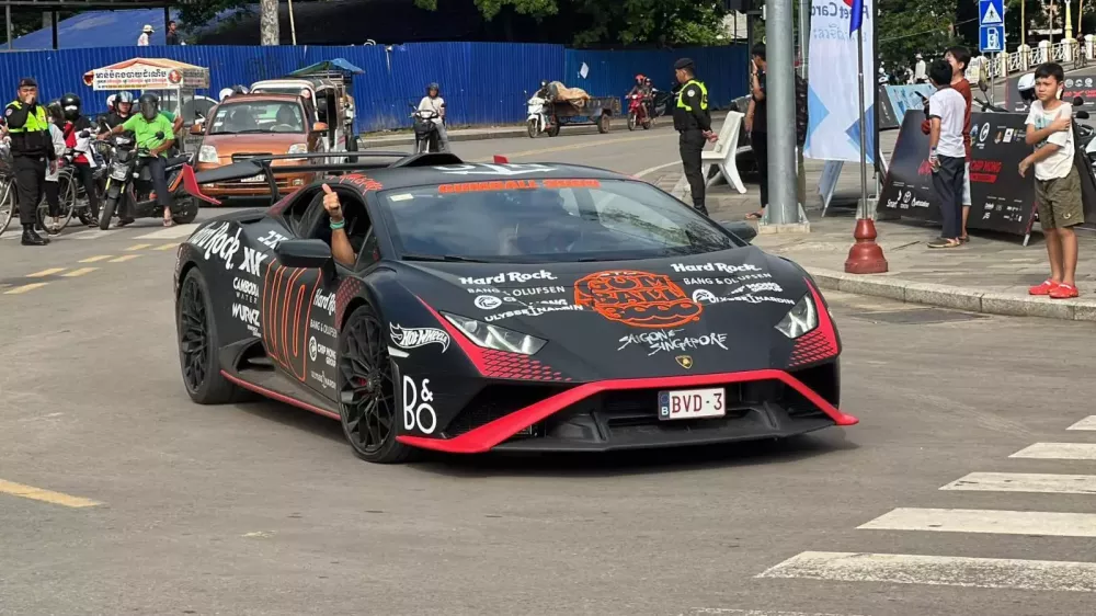 Gumball 3000 ngày thứ 2 ở Campuchia: Gần 200 siêu xe tụ tập di chuyển đi Siem Reap gần 320 km- Ảnh 14.