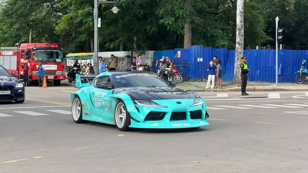 Gumball 3000 ngày thứ 2 ở Campuchia: Gần 200 siêu xe tụ tập di chuyển đi Siem Reap gần 320 km- Ảnh 7.