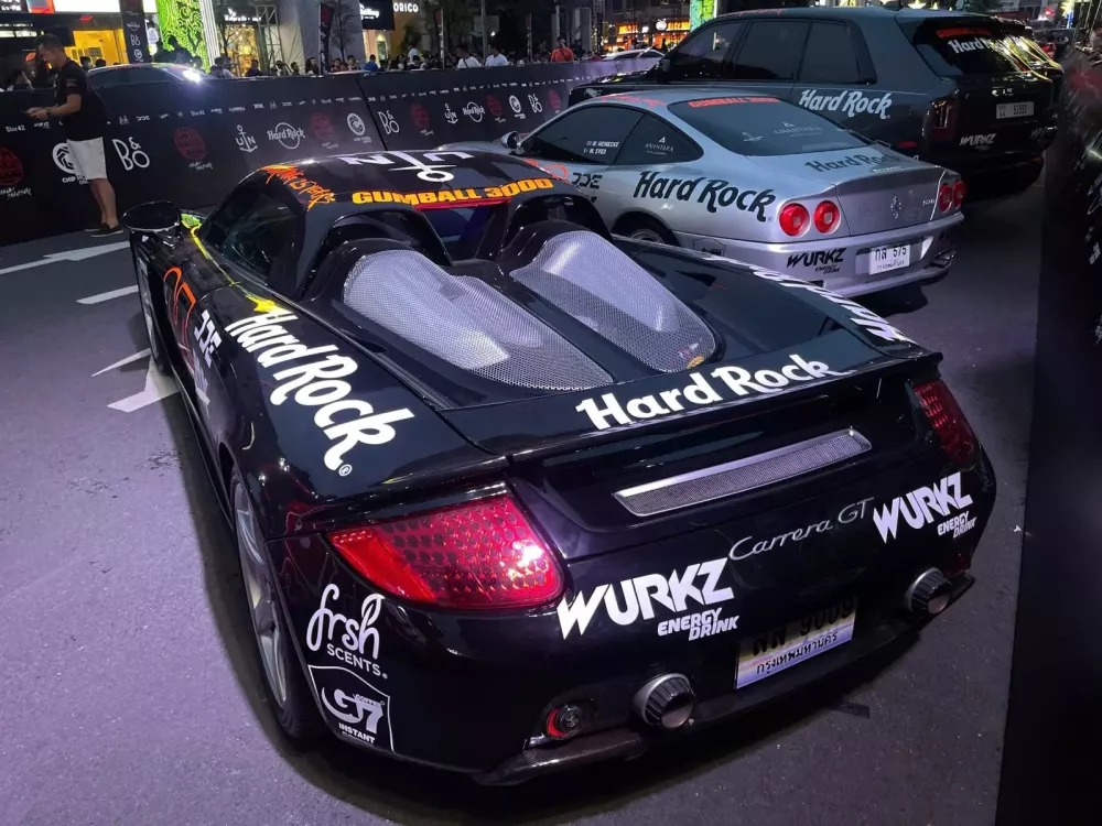 Chi tiết Porsche Carrera GT của đội Thái Lan tại Gumball 3000: Siêu phẩm nhà Porsche mà "Qua" Vũ rất mê- Ảnh 4.