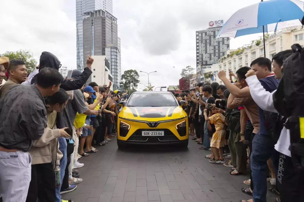 VinFast VF 7 và VF 9 - bộ đôi xe điện duy nhất nổi bật tại Gumball 3000