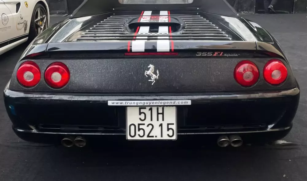 “Ly cà phê đen” Ferrari F355 Spider có 1 không 2 của "vua cà phê" Việt Nam- Ảnh 11.