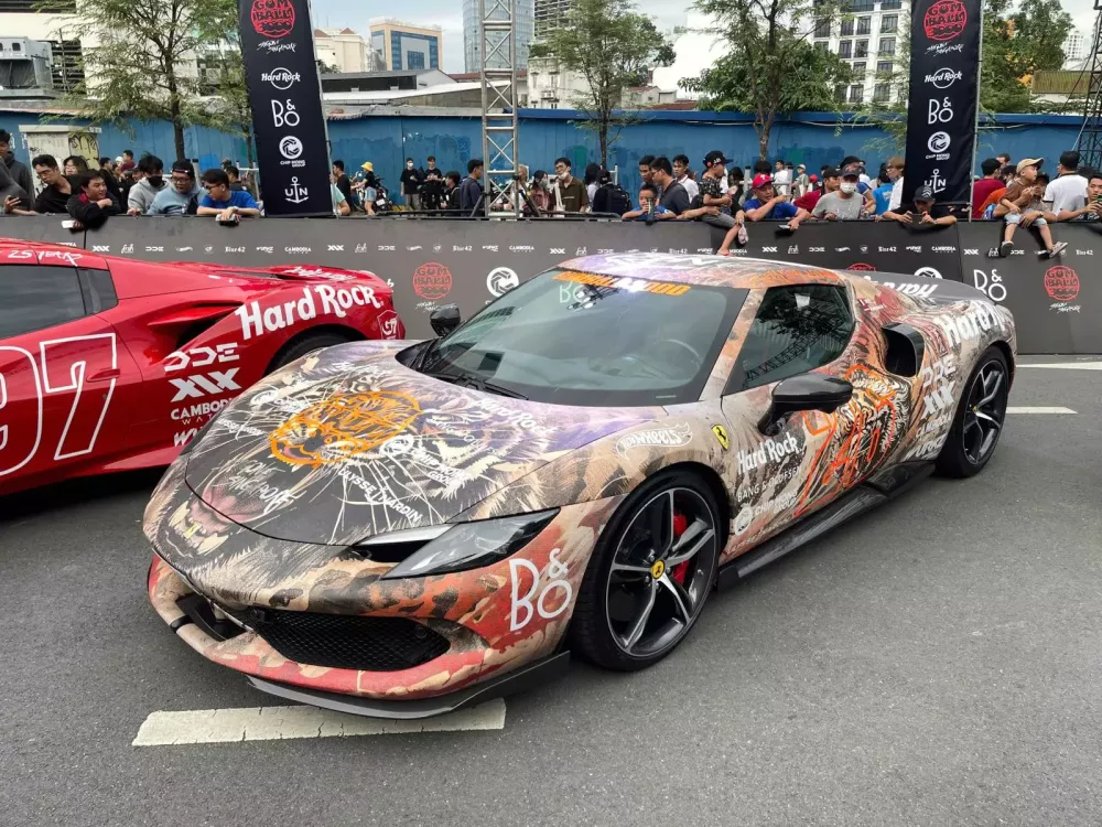 Dàn siêu xe đầy đủ màu sắc của các thành viên Gumball 3000 2024: Có bộ áo lên đến trăm triệu đồng- Ảnh 8.