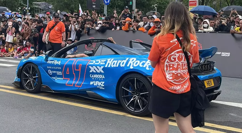 Cận cảnh siêu xe mui trần McLaren 765LT Spider của phú bà Singapore trong hành trình Gumball 3000- Ảnh 8.