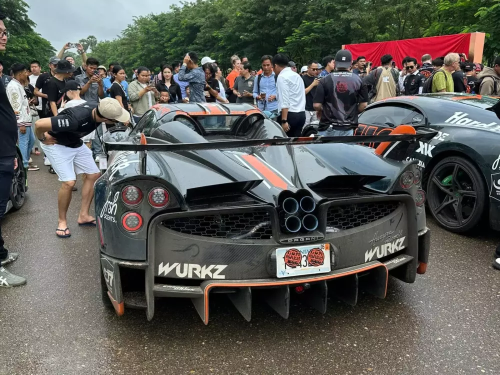 Đoàn siêu xe Gumball 3000 2024 rời Campuchia đến Thái Lan: Cặp đôi Bugatti Chiron chính thức góp mặt- Ảnh 4.