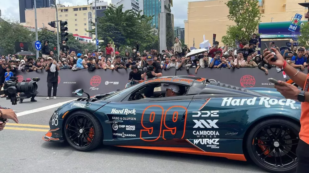 Gumball 3000 2024: Cận cảnh Pagani Huayra BC Roadster có giá hơn 80 tỷ đồng của 2 đại gia Hàn Quốc- Ảnh 8.