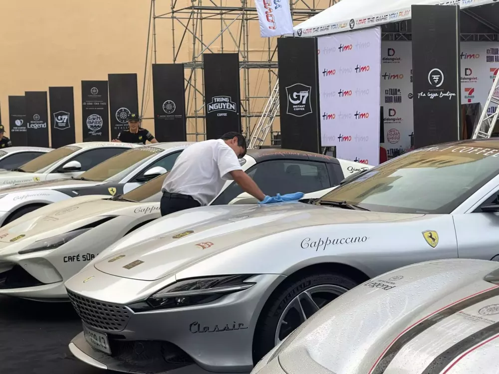 Xem màn vận chuyển siêu xe xuyên đêm của "Qua" Vũ tại Gumball 3000 2024: Cặp Ford GT và Bugatti Veyron đi cứu hộ- Ảnh 1.