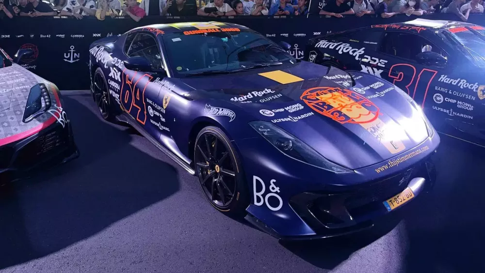 Chi tiết Ferrari 812 Competizione sẽ khó có cơ hội về Việt Nam trong tương lai: Giới hạn 999 xe, màu sơn tuyệt vời- Ảnh 2.