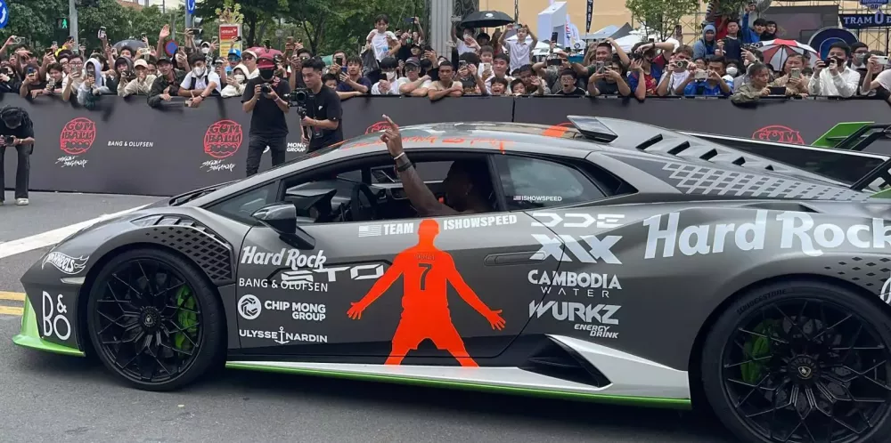 Cận cảnh Lamborghini Huracan STO do IshowSpeed cầm lái tại Gumball 3000 2024: Màu sơn đẹp mắt, có hình ảnh CR7- Ảnh 10.