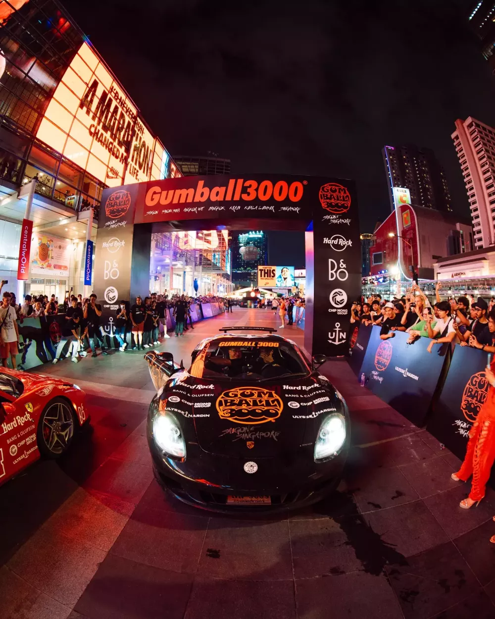 Đoàn siêu xe Gumball 3000 2024 đến Thái Lan: Porsche Carrera GT về nhà trước sự chào đón từ hàng chục nghìn người- Ảnh 6.