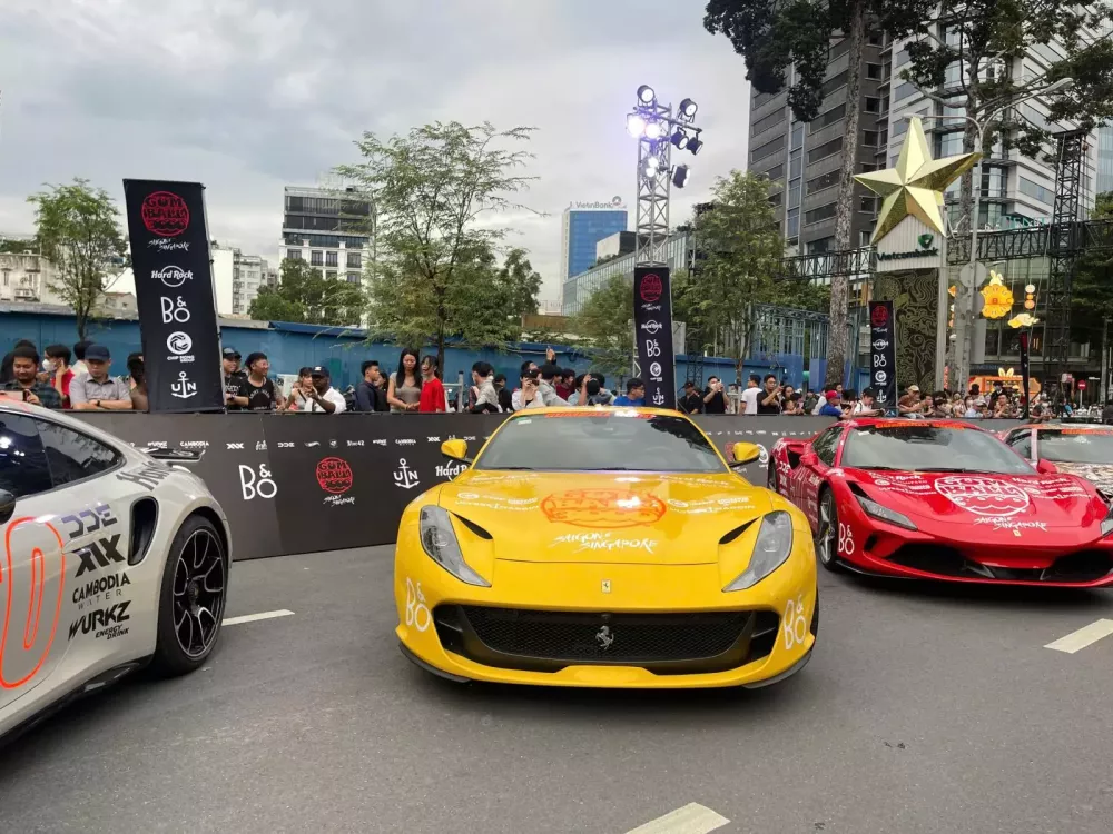 Cận cảnh Ferrari 812 GTS với màu xanh nhám tại Gumball 3000 2024: "Qua" Vũ cũng sắp nhận bàn giao- Ảnh 2.