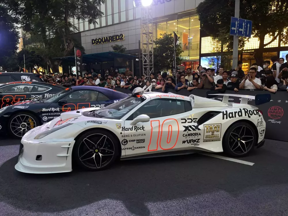 Cận cảnh chiếc siêu xe gây ồn ào nhất Gumball 3000 2024 vì những màn chơi trội của chủ xe- Ảnh 2.