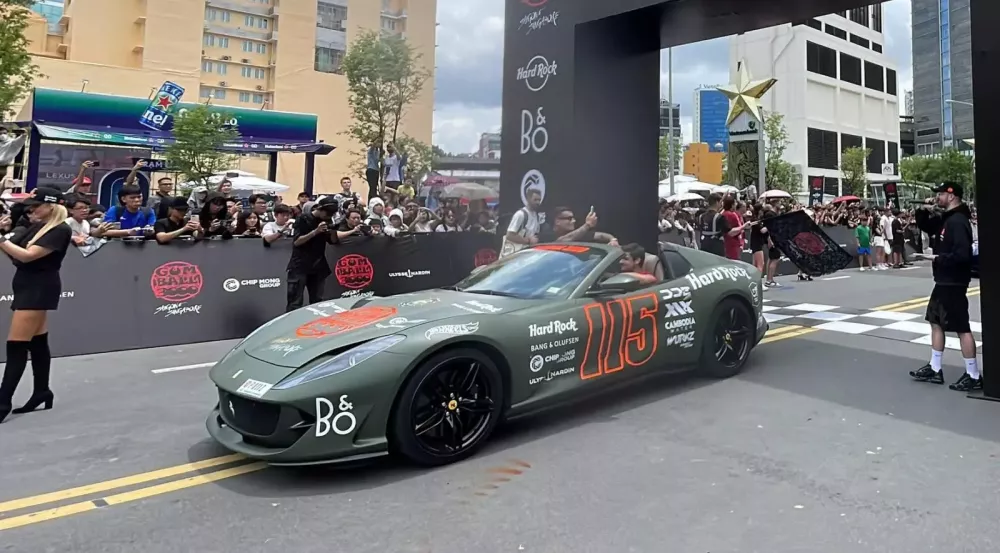 Cận cảnh Ferrari 812 GTS với màu xanh nhám tại Gumball 3000 2024: "Qua" Vũ cũng sắp nhận bàn giao- Ảnh 7.