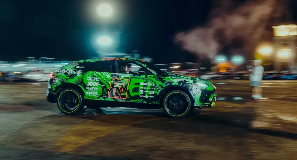 Những hình ảnh nóng hổi về dàn xe Gumball 3000 2024 ở Krabi: Siêu xe 1.500 mã lực lướt trên đường mưa- Ảnh 22.