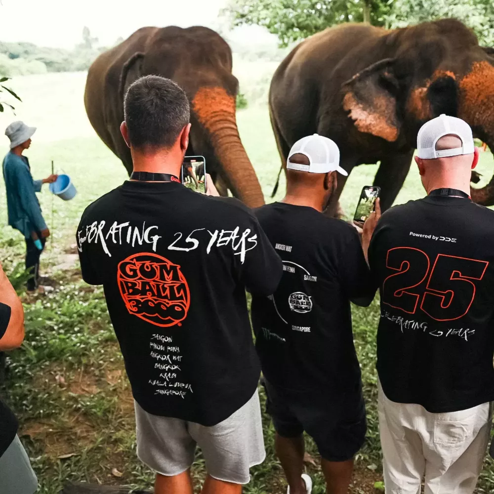 Những hình ảnh nóng hổi về dàn xe Gumball 3000 2024 ở Krabi: Siêu xe 1.500 mã lực lướt trên đường mưa- Ảnh 11.