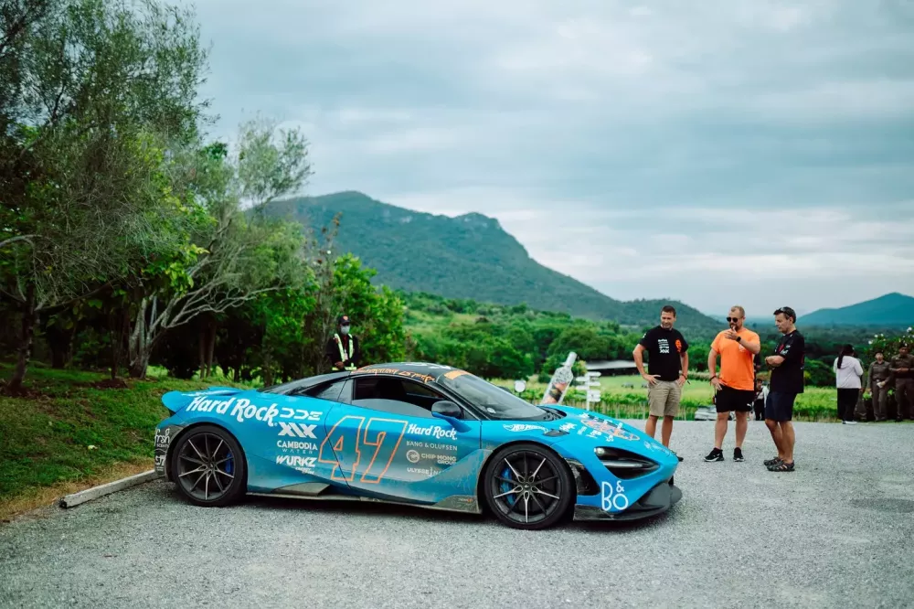 Những hình ảnh nóng hổi về dàn xe Gumball 3000 2024 ở Krabi: Siêu xe 1.500 mã lực lướt trên đường mưa- Ảnh 9.