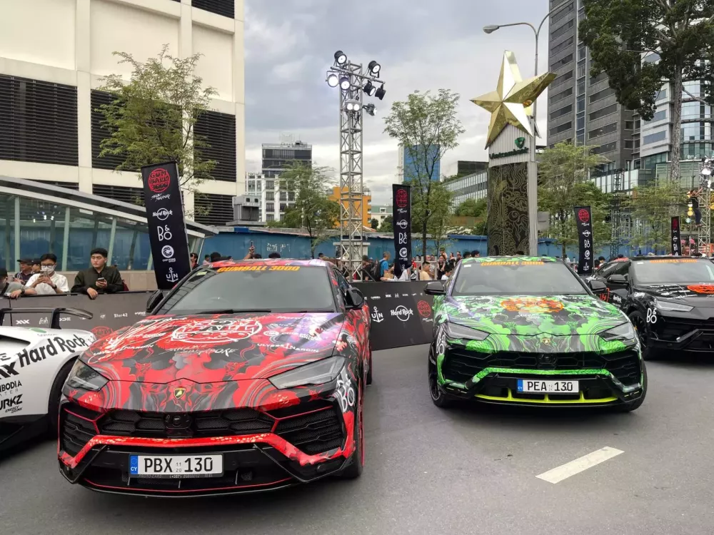 Lamborghini Urus chỉ dành cho khách sở hữu xe đua Essenza SCV12 có giá 2,2 triệu Euro âm thầm có mặt Việt Nam- Ảnh 7.