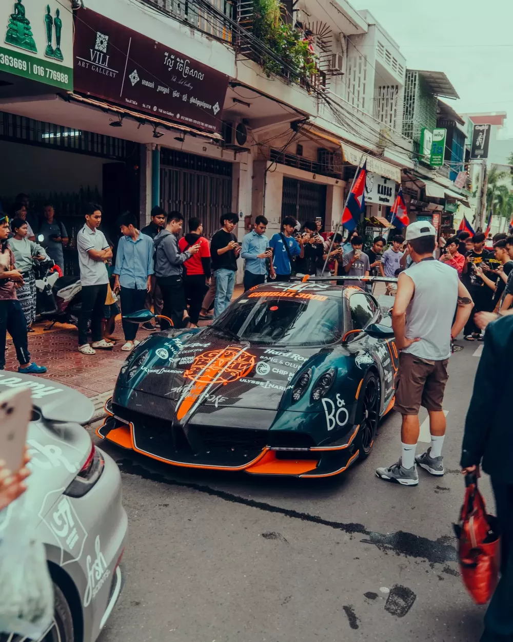 Những hình ảnh thú vị về Gumball 3000 2024: Việt Nam và Campuchia gây choáng ngợp vì dàn siêu xe đón đoàn- Ảnh 6.