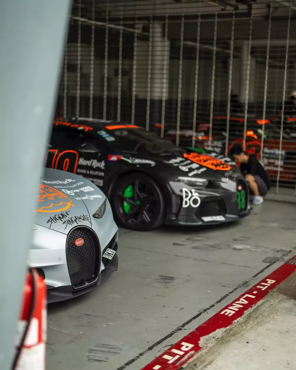 Đoàn xe Gumball 3000 2024 "dợt xe" ở đường đua Sepang: Siêu xe tìm về đúng nơi phô trương hết sức mạnh- Ảnh 3.