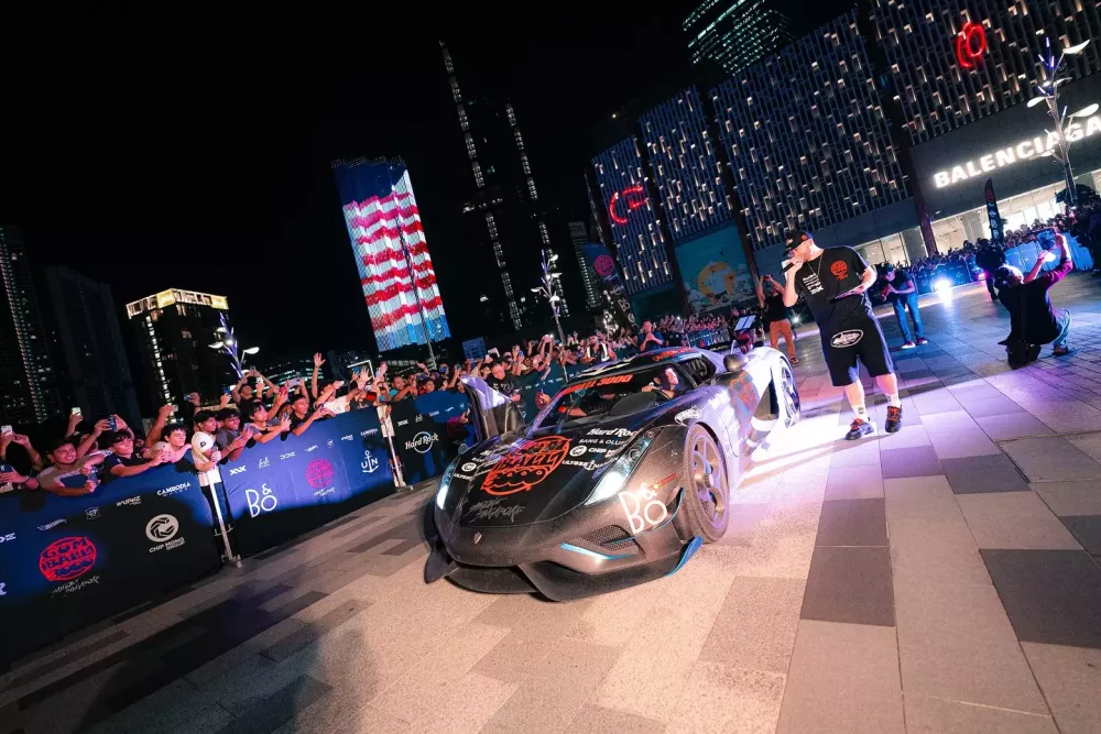 Bữa tiệc khó quên của đoàn xe Gumball 3000 2024 tại Kuala Lumpur- Ảnh 1.