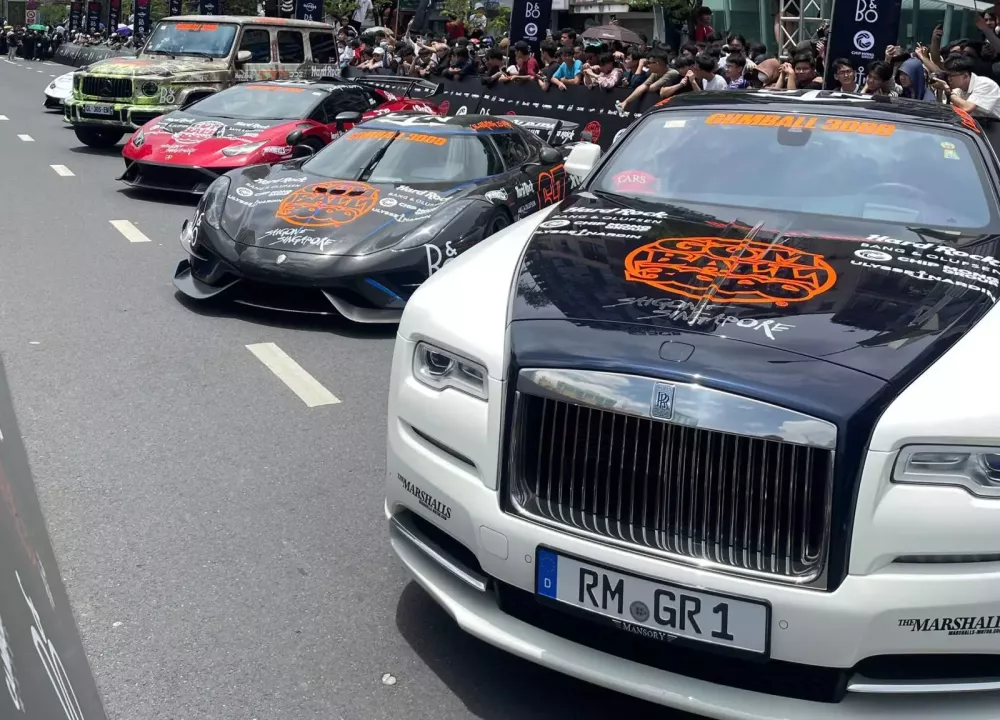 Chi tiết "thần đèn" Rolls-Royce Wraith của thành viên đến từ Ukraine tại Gumball 3000- Ảnh 1.