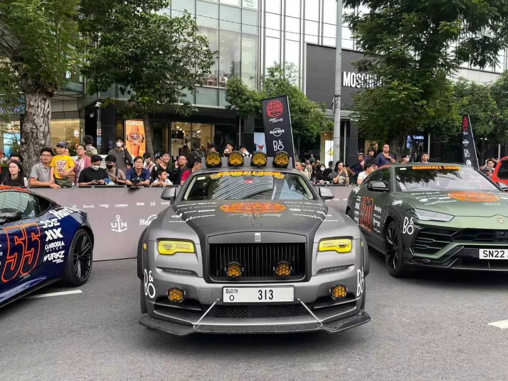 Chi tiết "thần đèn" Rolls-Royce Wraith của thành viên đến từ Ukraine tại Gumball 3000- Ảnh 3.