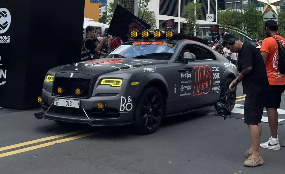 Chi tiết "thần đèn" Rolls-Royce Wraith của thành viên đến từ Ukraine tại Gumball 3000- Ảnh 10.