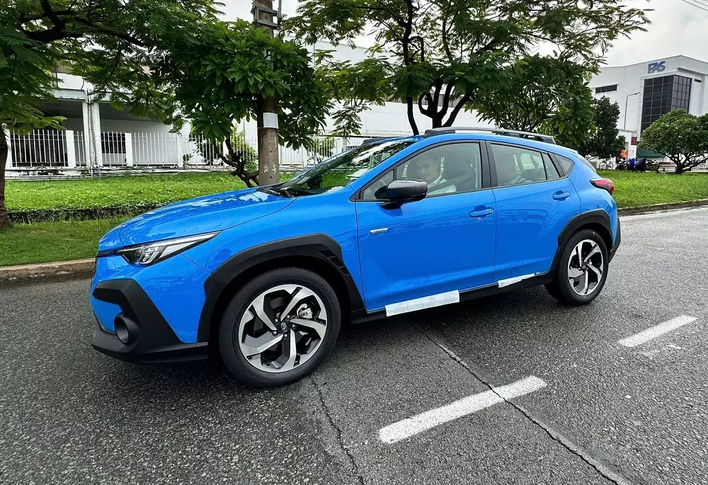 Subaru Crosstrek có kích thước tương đương Toyota Corolla Cross