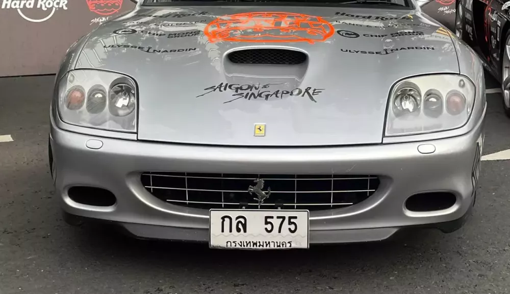 Cận cảnh siêu ngựa cực hiếm Ferrari 575M Maranello của đại gia Thái Lan dạo chơi ở Tp.HCM- Ảnh 7.