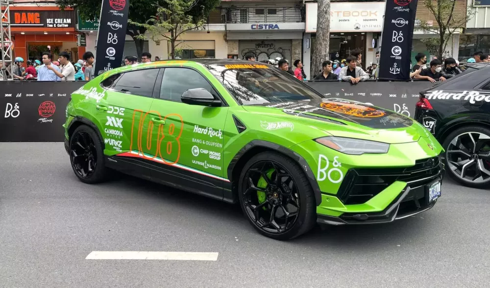 "Fan cuồng" đích thực của Gumball 3000 2024 đây rồi: Biển số định danh luôn tên hành trình siêu xe lớn nhất thế giới- Ảnh 2.