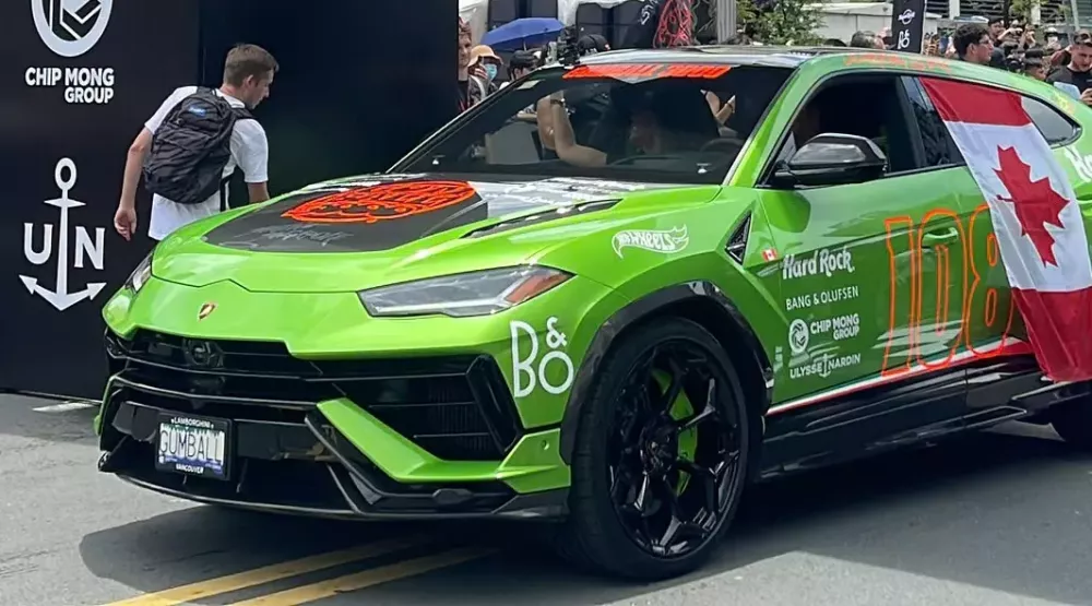 "Fan cuồng" đích thực của Gumball 3000 2024 đây rồi: Biển số định danh luôn tên hành trình siêu xe lớn nhất thế giới- Ảnh 5.