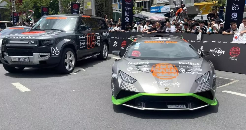 Những chiếc siêu xe của nước bạn Campuchia tham dự Gumball 3000 2024- Ảnh 11.