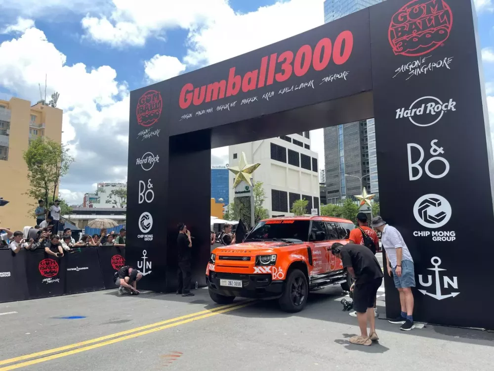 Những chiếc siêu xe của nước bạn Campuchia tham dự Gumball 3000 2024- Ảnh 9.