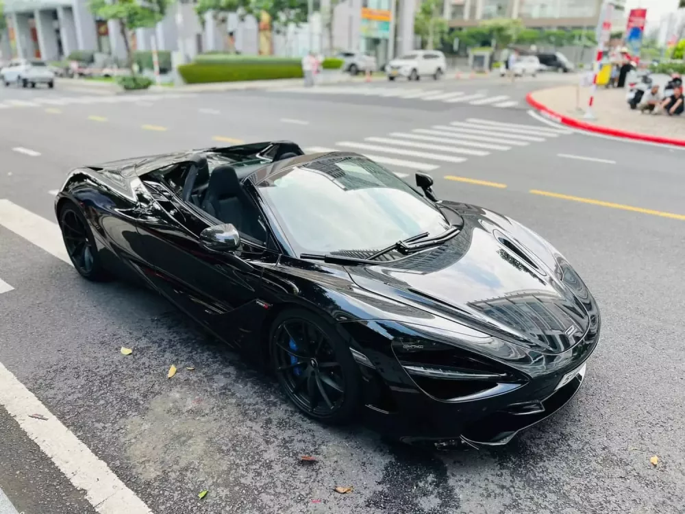 Hoa hậu quý bà hòa bình thế giới 2017 bán lại siêu xe mui trần McLaren 720S Spider chỉ sau 2.600 km trải nghiệm- Ảnh 2.