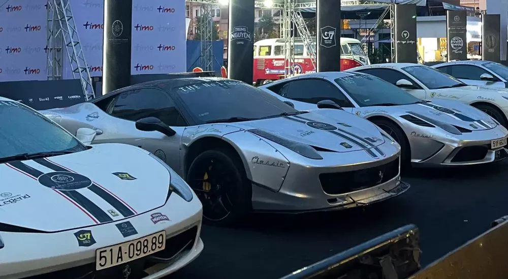 Cận cảnh Ferrari 458 Italia độ Liberty Walk sau nhiều năm ở ẩn trên Tây Nguyên- Ảnh 1.