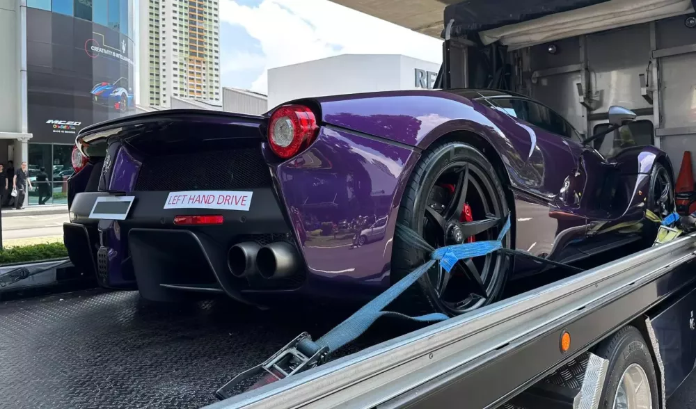 Siêu phẩm Ferrari LaFerrari mang màu cực hiếm của Hoàng tử TMJ bất ngờ lộ diện sau nhiều năm ở ẩn- Ảnh 1.