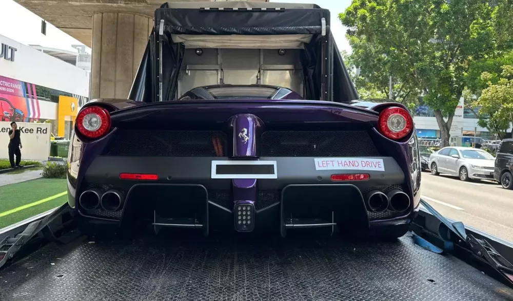 Siêu phẩm Ferrari LaFerrari mang màu cực hiếm của Hoàng tử TMJ bất ngờ lộ diện sau nhiều năm ở ẩn- Ảnh 2.