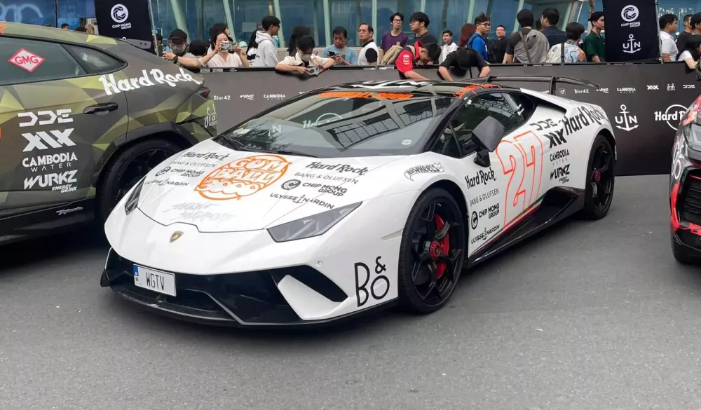 2 chiếc Lamborghini Huracan xuất hiện chớp nhoáng ở Việt Nam dòng xe từng tái xuất mấy năm trước- Ảnh 3.