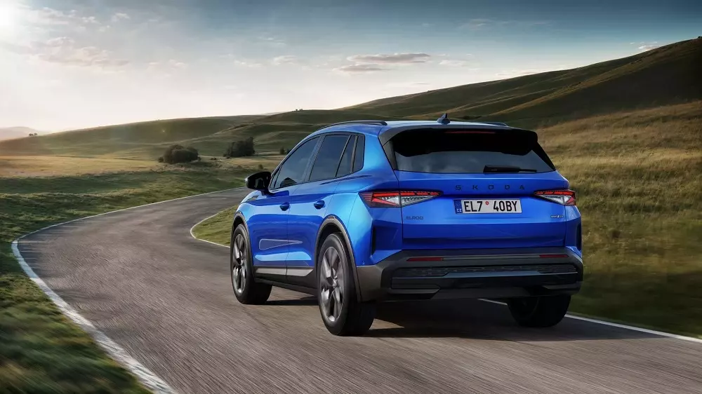 Skoda Elroq nhìn từ phía sau