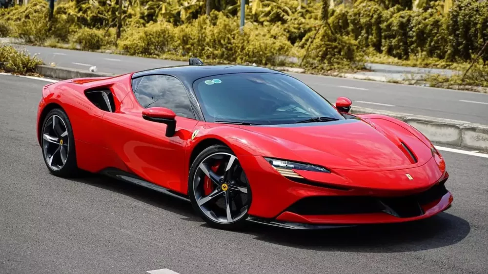 Cận cảnh Ferrari SF90 Stradale đầu tiên xuất hiện tại Hà Nội: Tăng tốc 0-100 km/h như Bugatti Chiron- Ảnh 3.