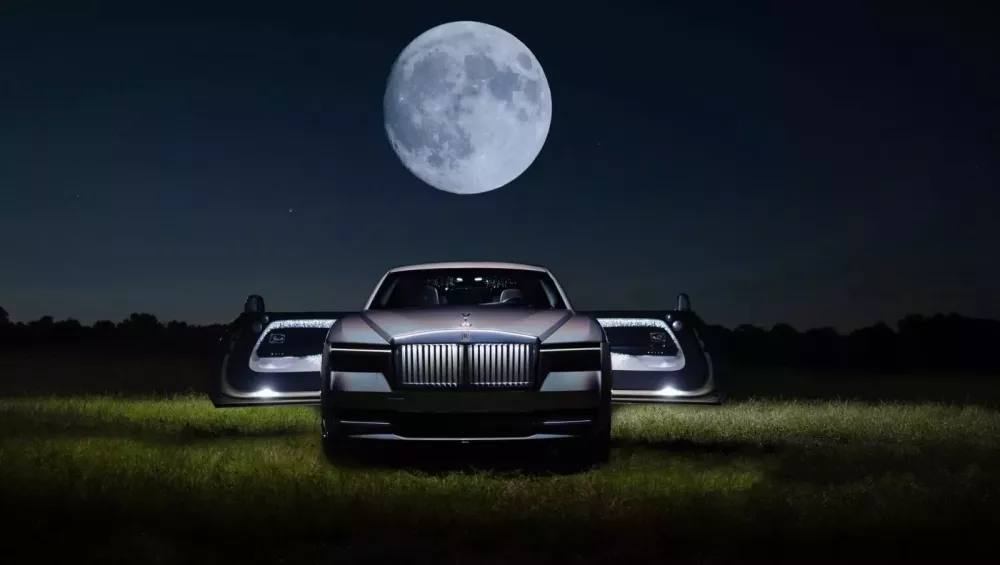 Mua xe Rolls-Royce Spectre như Minh "Nhựa" nhưng đại gia Mỹ lại chọn lớp sơn Holographic độc nhất- Ảnh 2.