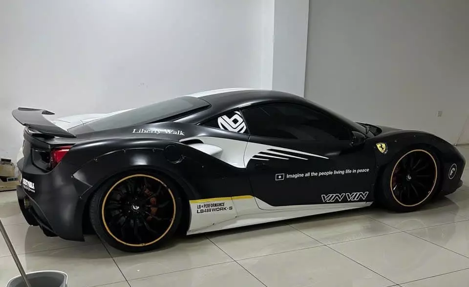 Ferrari 488 GTB độ Liberty Walk bất ngờ được chủ nhân rao bán chỉ sau 1 tuần đăng kiểm thành công- Ảnh 2.