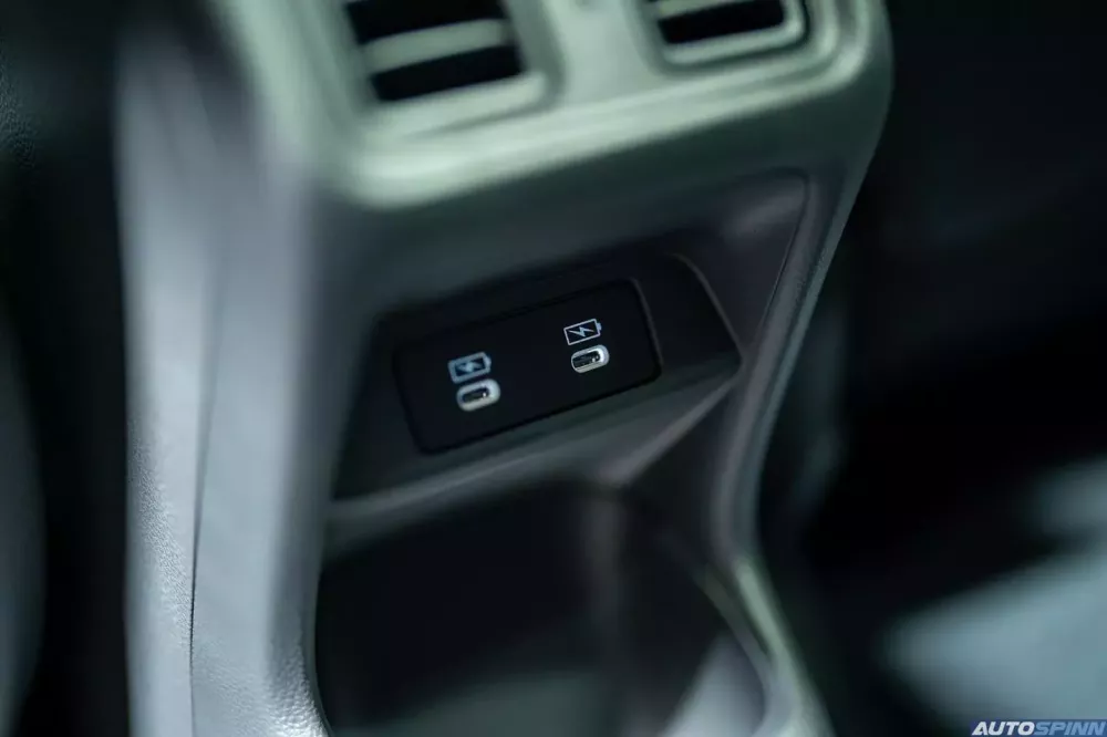 Honda HR-V 2025 có 4 cổng USB với 3 cổng Type C.