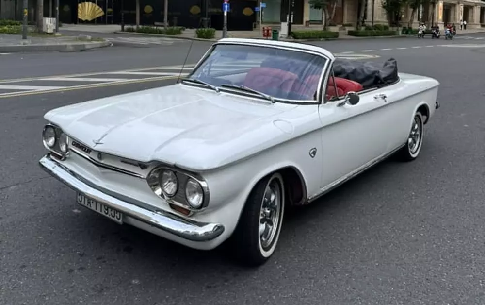 Cận cảnh Chevrolet Corvair Convertible 1964 chỉ có 2 xe tại Việt Nam, quá hiếm để sưu tập- Ảnh 2.