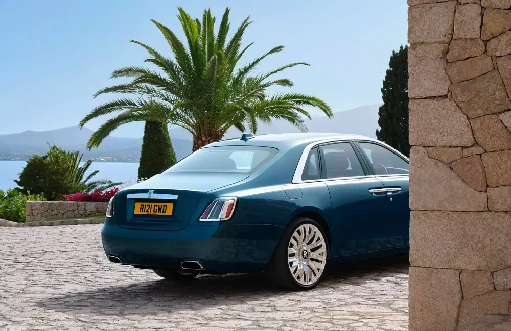 Rolls-Royce Ghost Series II có thêm đèn hậu mới